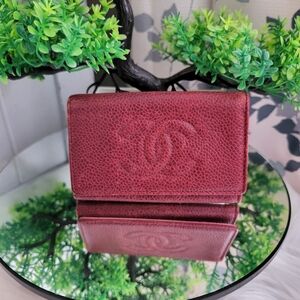 Authentic Chanel Vintage Caviar Key holder 6 rings